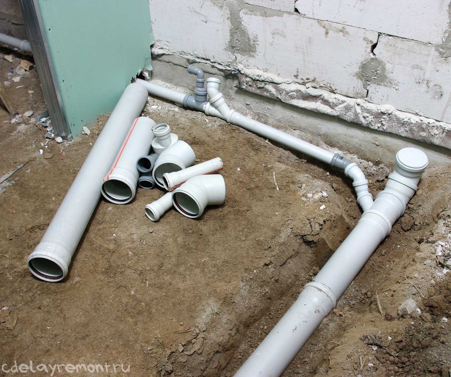 проводка канализационных труб в частном доме