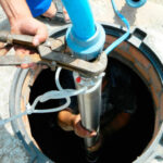 Установка насоса в колодце