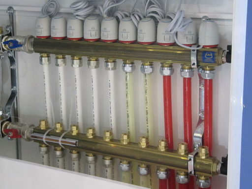 Коллектор теплого пола. Регулирование систем напольного отопления по температуре помещения