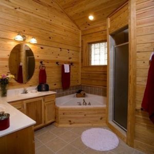 Интерьер ванной комнаты в деревянном доме - 60 фото